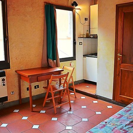 Alessandro'S Small Apartment 佛罗伦萨 外观 照片